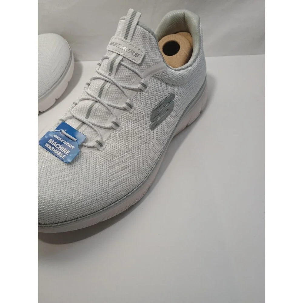 Skechers summits artistry